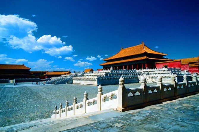 2 Days Beijing Group Tour Including Great Wall And Forbidden city - Hotel pickup, bus rides, and the guide experience you can count on