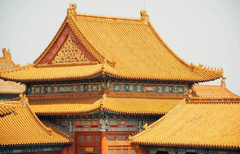 Beijing 2-Day Highlights including Great Wall with Options - Guides and languages: what you should expect day to day
