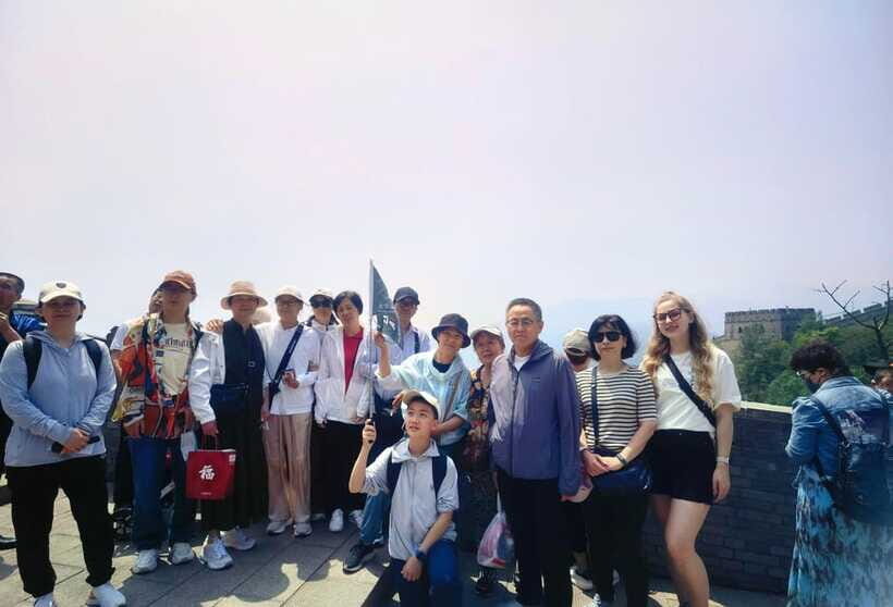 Beijing: Badaling Great Wall Private Tour w Language Option - Multilingual Private Guides: English, Spanish, French, German, and More