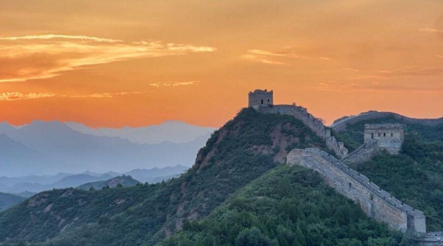 Beijing: Best Great Wall Sunset Tour - Jinshanling at sunset: why this Great Wall section is the star