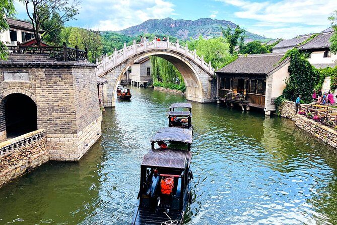 Beijing Gubei Water Town and Great Wall Day Trip - Getting there: the 10:00am start and a day that runs until around 8:00pm