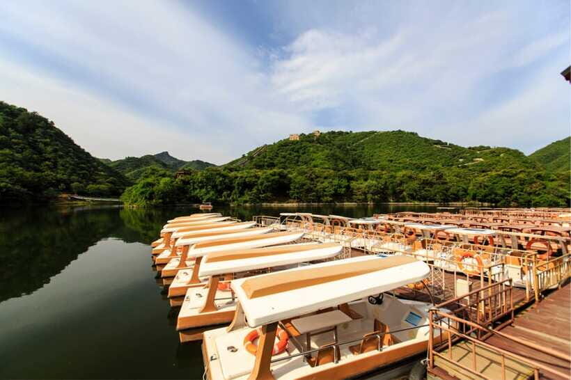 Beijing: Huanghuacheng Lakeside Great Wall Bus/Private Tour - Guides and Drivers: The People Factor That Makes It Smooth