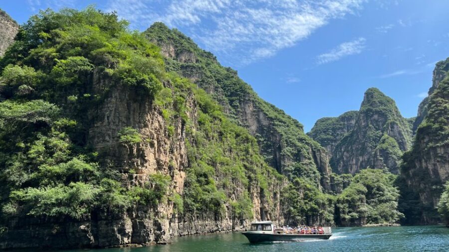 Beijing: Longqing Gorge w/Great Wall or Guyaju Private Tour - How the Private Guide Adds Real Value (Not Just Translation)