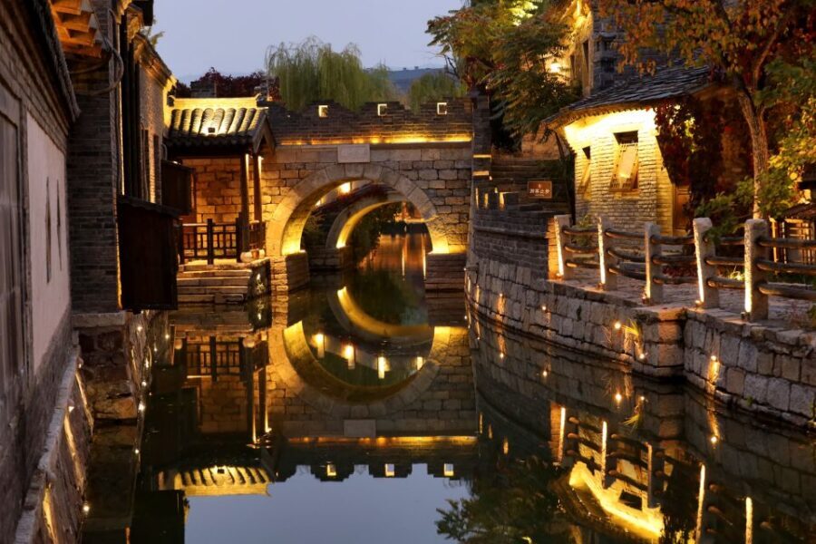 Beijing: Simatai Great Wall & Gubei Water Town Private Tour - Lantern-night Simatai: sunset first, then red lights on the canals