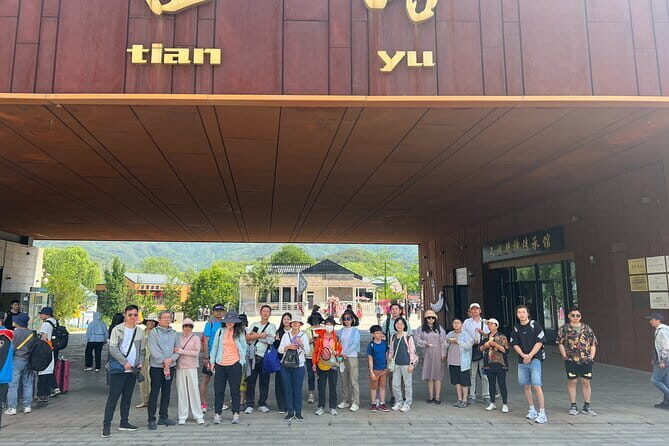BusDa-Mutianyu Great Wall & Summer Palace Full-Day Group Tour - Key highlights at a glance