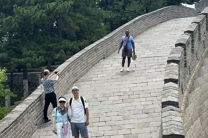 BusDa-Private Mutianyu Great Wall Trip with English Guide - Tickets, Mobile Entry, and Why Cash Helps at the Scenic Area