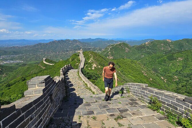 BusDa:Ancient Great Wall &Badaling Great Wall Full-day Bus Tour - The Hero Slab photo moment