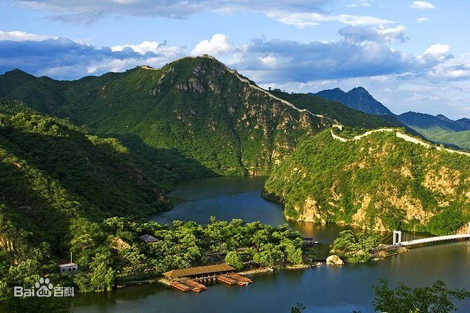 Huanghuacheng Lakeside Great Wall Private Day Tour - Huanghuacheng Great Wall: why this section feels calmer
