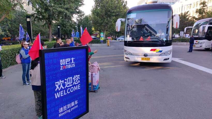 Mutianyu Great Wall Bus, Departure 8/9/10am, Return 3/4/5pm - Guides, Help, and the Human Touch That Keeps It From Being Cold Logistics