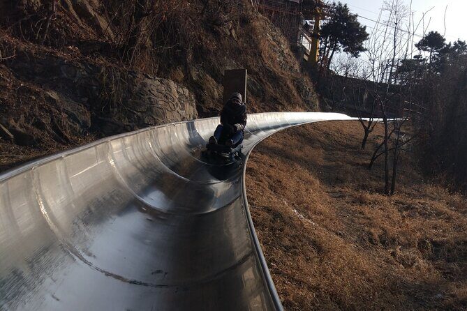 Mutianyu Great Wall Private Trip with Toboggan Slide down - Getting onto the wall faster: gate access that saves energy