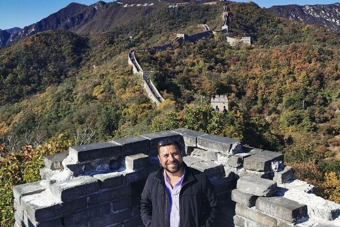 Mutianyu Unlocked: Private Spanish-Guided Great Wall Adventure - The photo-and-film experience: why Ren’s style is the real draw