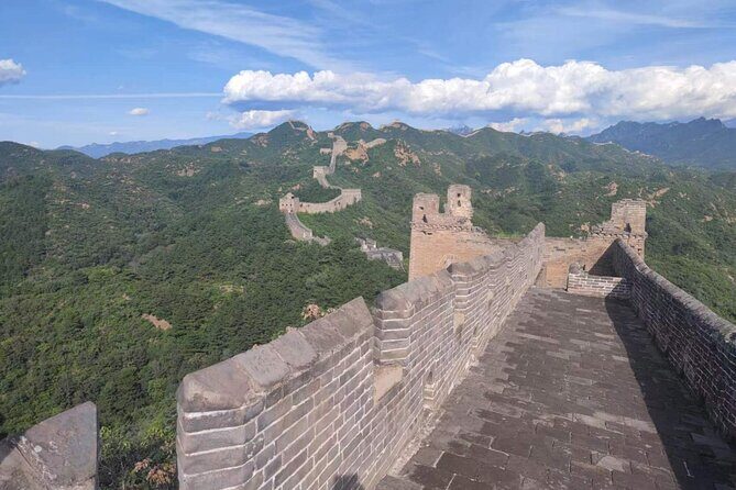 Private Jinshanling Great Wall Hiking Tour - Hike on your own or with an English guide: choosing the right style