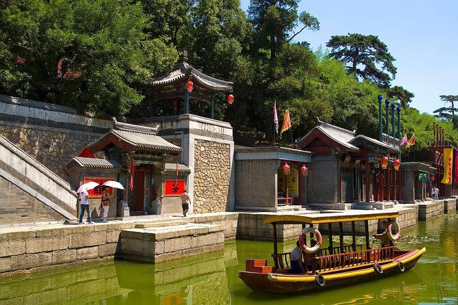 Private Layover Transfer: Mutianyu Great Wall&City Attractions - Choosing two Beijing city attractions after the wall