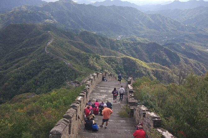 Private Mutianyu Great Wall Flexible Trip English Speaking Driver - Getting picked up: hotel meet-up and PEK airport instructions