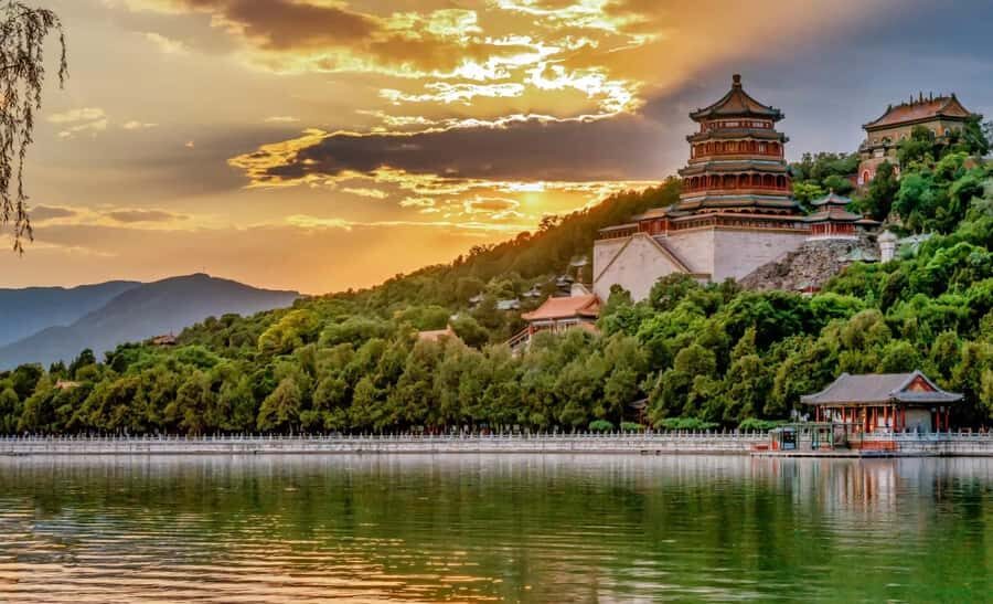 Private Tour-Great Wall Sunset & Hutong Walk - A Full Beijing Day That Makes Sense: Hutong, Drum Tower, Tea, Then Badaling