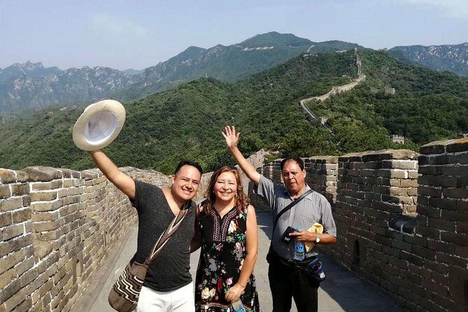 Private Tour to Mutianyu Great Wall and Ming Tombs - Ming Tombs at Tianshou Mountain: Sacred Way plus one major tomb