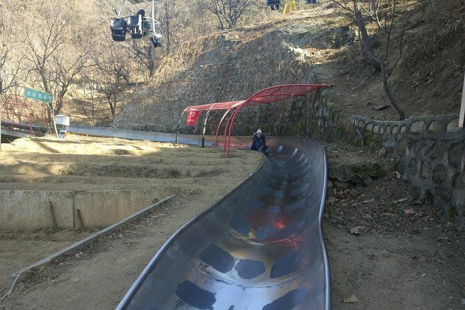 Private Tour to Mutianyu Great Wall Lift Way Up & Toboggan Down - Your on-the-wall timing: what a typical 3-hour window looks like