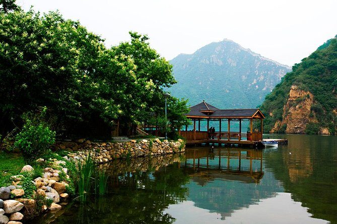 Private Transfer Service: Mutianyu and Huanghuacheng Great Wall - Driver vs. guide: picking the package that fits your style
