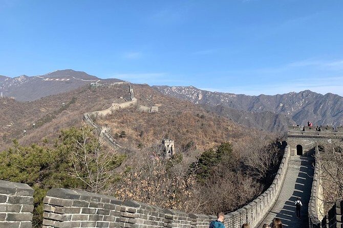 Private Transfer to Mutianyu Great Wall with professional driver - Food Options After Your Wall Time