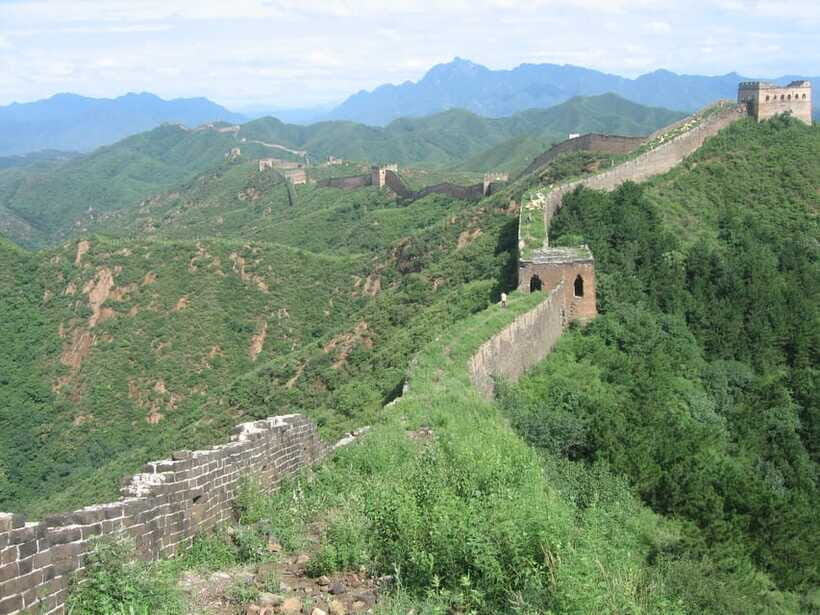 Self-guided challenging hiking from Jinshanling to Gubeikou - What to bring and how to avoid the usual foot problems