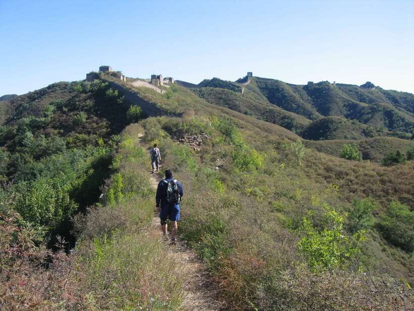 Self-guided challenging hiking from Jinshanling to Gubeikou - Getting there: 7am pickup and the East Five-Eye warm-up
