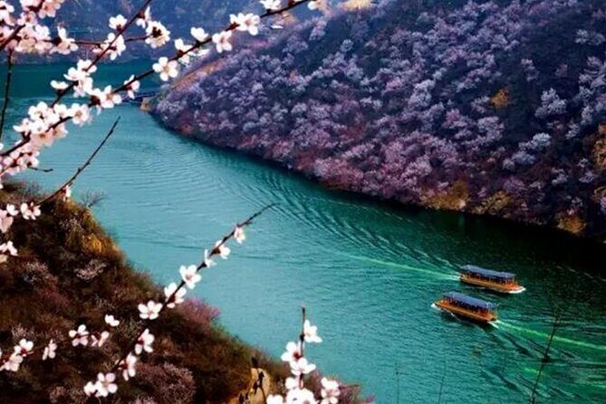 Water-Great Wall Odyssey: Scenic Bus & Cruise Day Tour - Huanghuacheng and the water angle: why this is a smart Great Wall choice