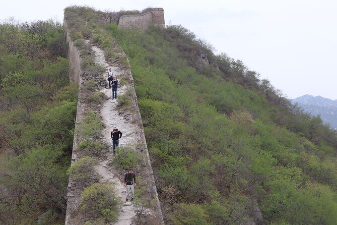 Wild Great Wall Hikes - Guides on the Great Wall: Dominic and Shao bring the route to life